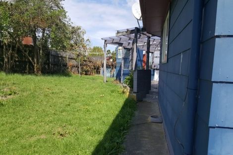 Photo of property in 10 St Margaret Place, West Harbour, Auckland, 0618