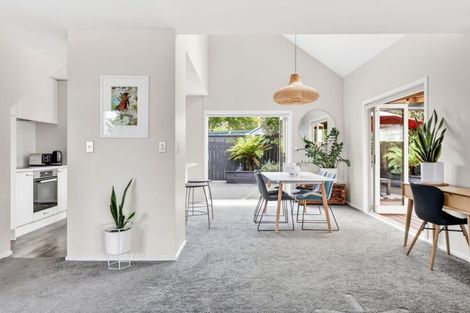 Photo of property in 29a Clare Street, Cambridge, 3434