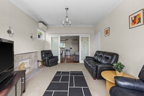Photo of property in 18 Avenue Road, Greenmeadows, Napier, 4112