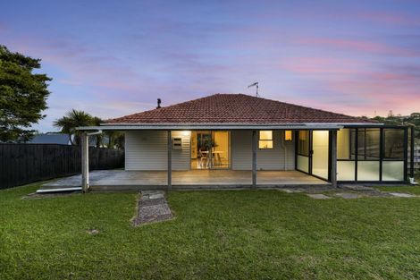 Photo of property in 9 Philip Place, Hillcrest, Auckland, 0627