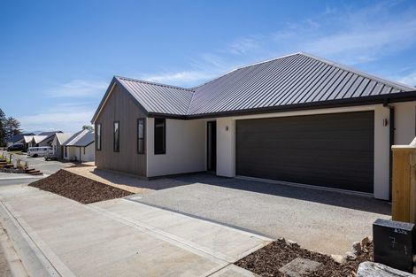 Photo of property in 15 Village Lane, Stoke, Nelson, 7011