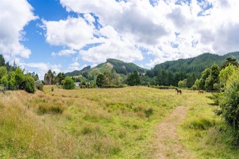 Photo of property in 1423 Akatarawa Road, Akatarawa Valley, Upper Hutt, 5372