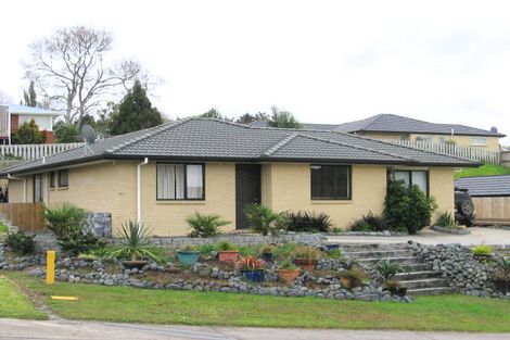 Photo of property in 80 Cabeleigh Drive, Helensville, 0800