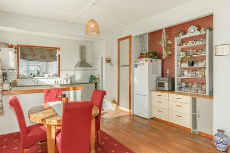 Photo of property in 2 Curtis Street, Hector, 7822