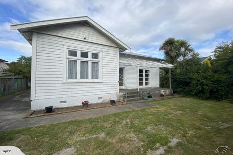Photo of property in 28 Colombo Street, Hokowhitu, Palmerston North, 4410