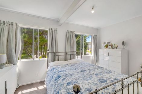 Photo of property in 14a Penryn Drive, Camborne, Porirua, 5026