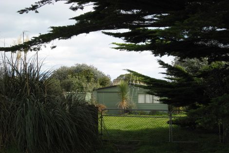 Photo of property in 9 Sarah Street, Waikawa Beach, Manakau, 5573