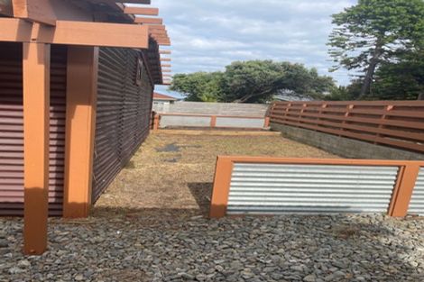 Photo of property in 102 Seaview Road, Paraparaumu Beach, Paraparaumu, 5032