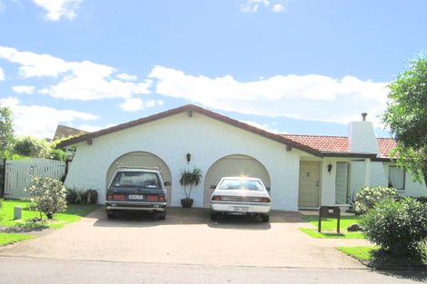 Photo of property in 36 Vivian Wilson Drive, Eastern Beach, Auckland, 2012