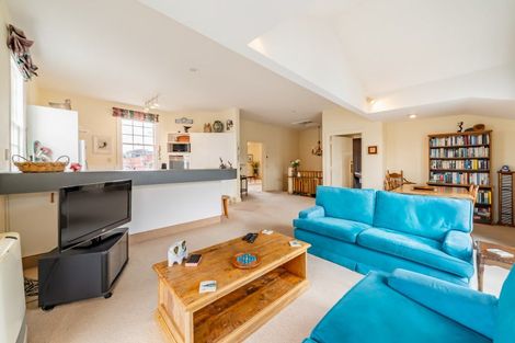 Photo of property in 19 Selwyn Terrace, Thorndon, Wellington, 6011