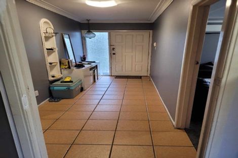 Photo of property in 4 Fleur Avenue, Pakuranga Heights, Auckland, 2010