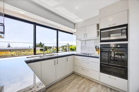 Photo of property in 2/11 Hauraki Road, Hauraki, Auckland, 0622