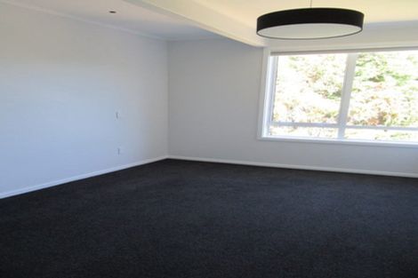 Photo of property in 1/12 Vista Crescent, Maoribank, Upper Hutt, 5018