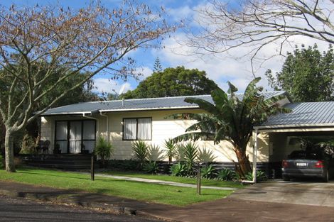 Photo of property in 2a Hughes Terrace, Te Atatu Peninsula, Auckland, 0610