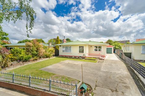 Photo of property in 14 Parkland Crescent, Terrace End, Palmerston North, 4410