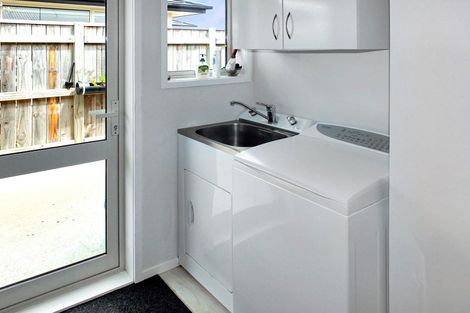 Photo of property in 11 Story Street, Foxton Beach, Foxton, 4815