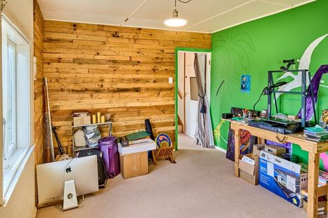 Photo of property in 9 Totara Street, Eastbourne, Lower Hutt, 5013