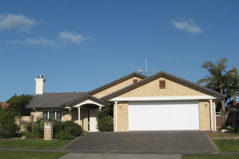 Photo of property in 15 Palm Beach Boulevard, Papamoa Beach, Papamoa, 3118