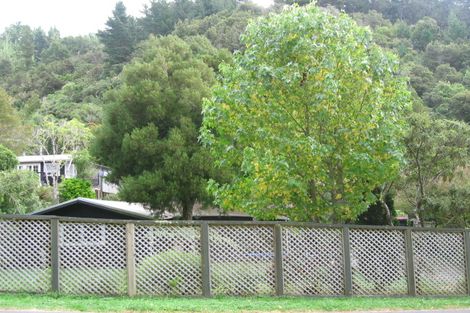 Photo of property in 128 Pinehaven Road, Pinehaven, Upper Hutt, 5019