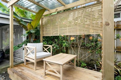 Photo of property in 19 Blacklock Avenue, Henderson, Auckland, 0612