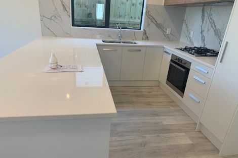 Photo of property in 117 Tiriwa Drive, Massey, Auckland, 0614