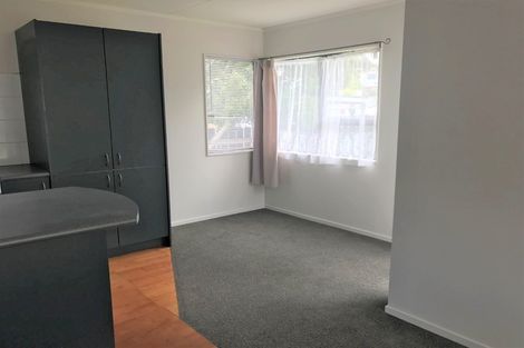 Photo of property in 124 Moire Road, West Harbour, Auckland, 0618