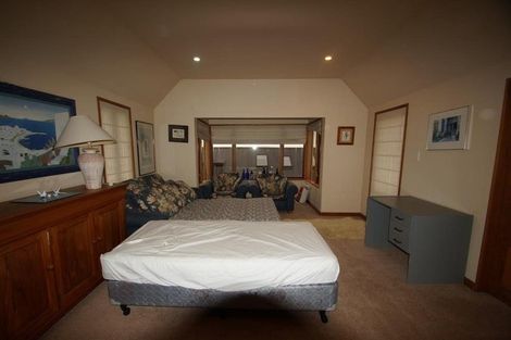 Photo of property in 8 Overdale Drive, Cashmere, Christchurch, 8022