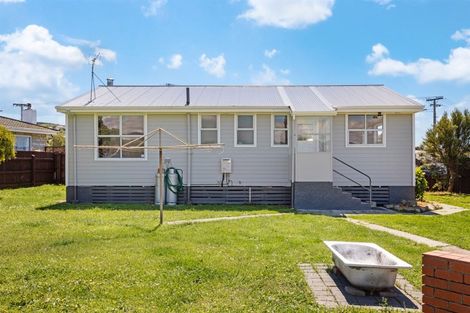 Photo of property in 31 Whanga Crescent, Titahi Bay, Porirua, 5022