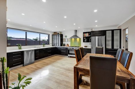 Photo of property in 77a Dixon Avenue, Hawera, 4610