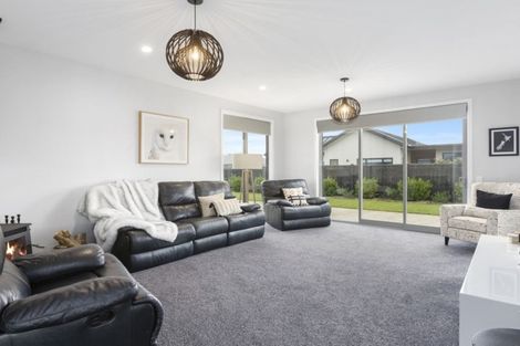 Photo of property in 14 Windermere Drive, Mosgiel, 9024