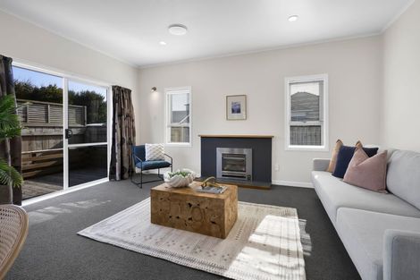 Photo of property in 33 Upjohn Street, Brooklands, New Plymouth, 4310