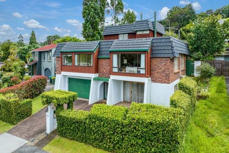 Photo of property in 9 Langstone Place, Chatswood, Auckland, 0626