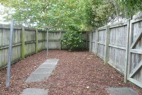 Photo of property in 10/6 John Jennings Drive, Oteha, Auckland, 0632