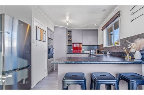 Photo of property in 32 Highfield Terrace, Newfield, Invercargill, 9812