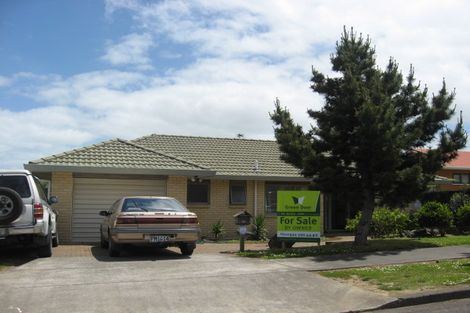 Photo of property in 30 Wai Iti Place, Clendon Park, Auckland, 2103