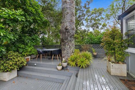Photo of property in 9 Otitori Bay Road, Titirangi, Auckland, 0604