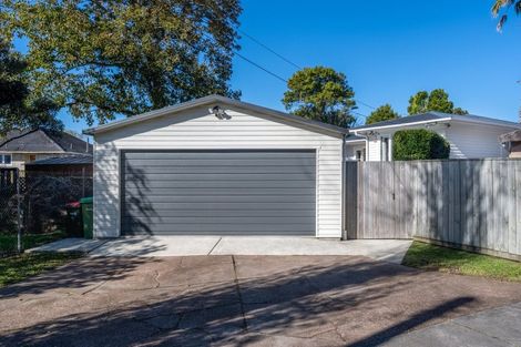 Photo of property in 2/12 Pandora Place, Pakuranga, Auckland, 2010