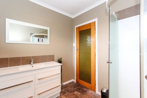 Photo of property in 32 Clawton Street, Westown, New Plymouth, 4310