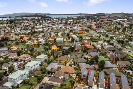 Photo of property in 15 Saybrook Place, Mangere, Auckland, 2022