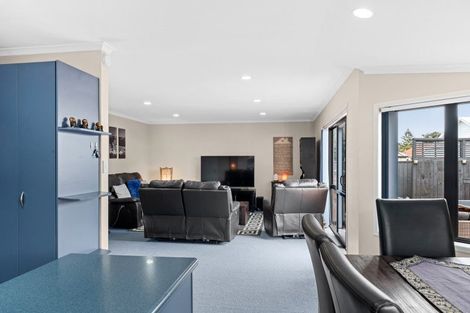 Photo of property in 2/213 Coronation Avenue, Welbourn, New Plymouth, 4310