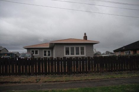 Photo of property in 65 Birdwood Road East, Pukekohe, 2120