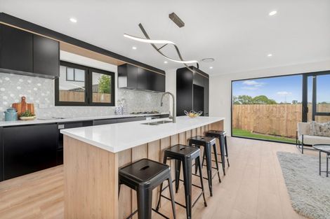 Photo of property in 658d Te Atatu Road, Te Atatu Peninsula, Auckland, 0610