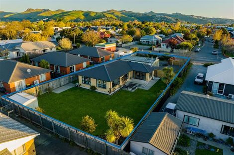 Photo of property in 327 Ferry Road, Waltham, Christchurch, 8011