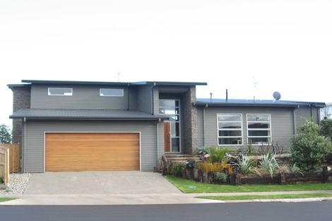 Photo of property in 11 Metzenthin Close, Raumati South, Paraparaumu, 5032