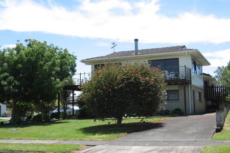 Photo of property in 23 Stella Drive, Clarks Beach, 2122