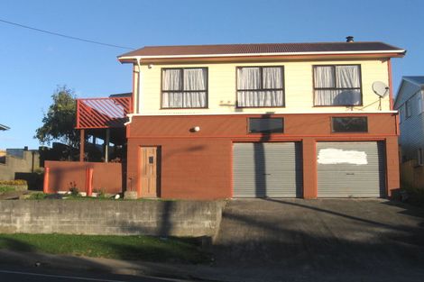 Photo of property in 98 Champion Street, Cannons Creek, Porirua, 5024