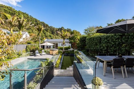 Photo of property in 15 Nikau Street, Eastbourne, Lower Hutt, 5013