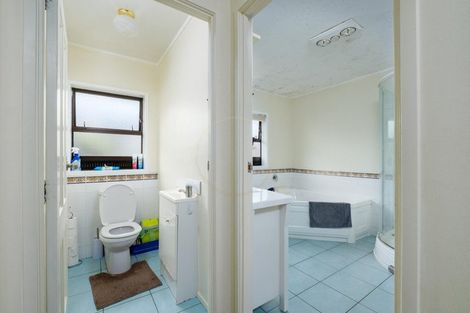 Photo of property in 3 Zenith Place, Conifer Grove, Takanini, 2112