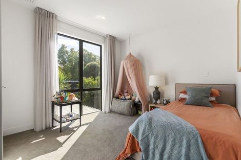 Photo of property in 21 Oscar Road, Greenhithe, Auckland, 0632