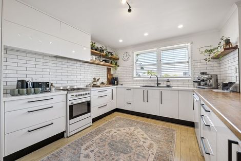 Photo of property in 57 Longfellow Road, Opunake, 4616